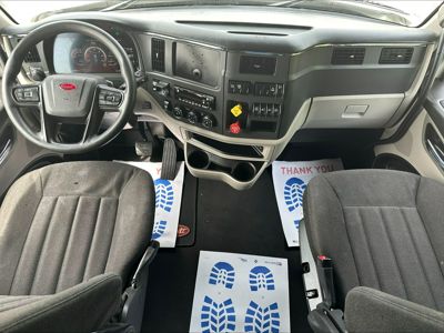 2022 Peterbilt 579