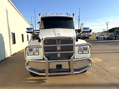 2023 Kenworth T880