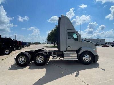 2023 Kenworth T680