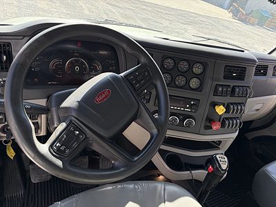 2023 Peterbilt 567