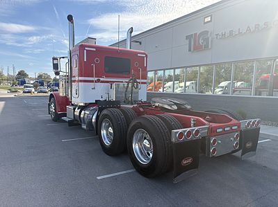 2023 Peterbilt 389-131