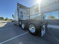 2021 Freightliner CASCADIA 116