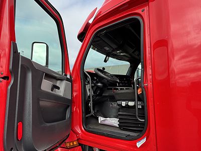 2020 Freightliner CASCADIA