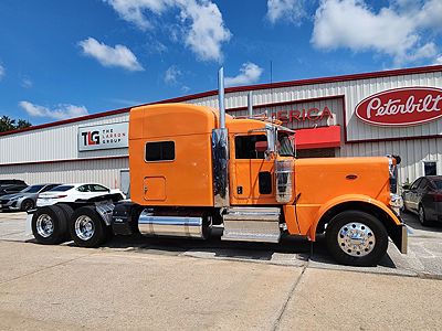 2018 Peterbilt 389