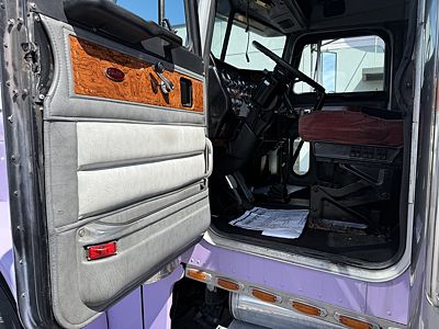 2000 Peterbilt 379