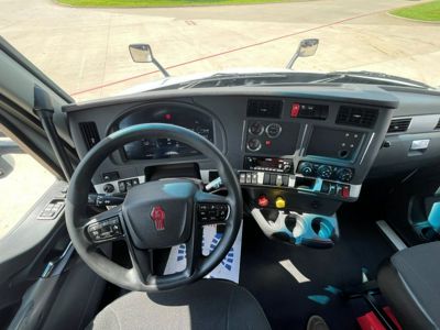 2023 Kenworth T680