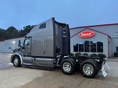 2021 Peterbilt 579