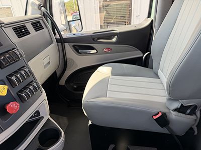 2023 Peterbilt 567