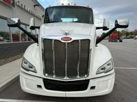 2023 Peterbilt 579
