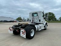 2020 Peterbilt 567