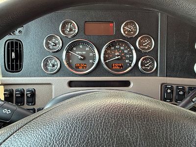 2021 Peterbilt 389
