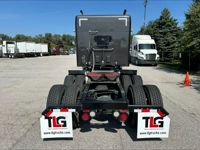 2022 Peterbilt 567