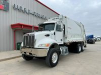 2022 Peterbilt 348