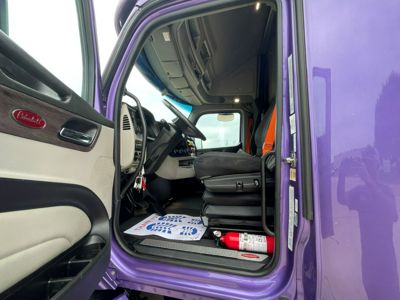 2023 Peterbilt 579