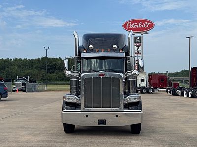 2022 Peterbilt 389