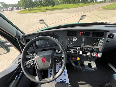 2023 Kenworth T680