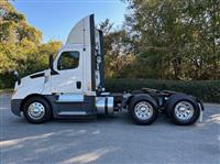 2020 Freightliner CASCADIA 126