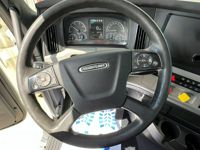 2021 Freightliner CASCADIA 126