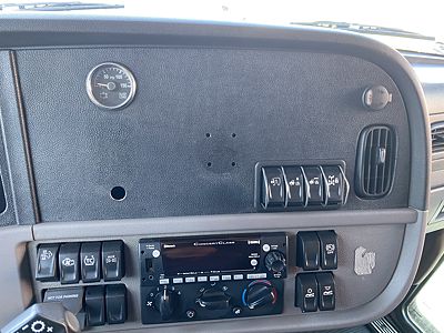 2022 Peterbilt 389