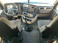 2022 Freightliner Coronado 122 SD