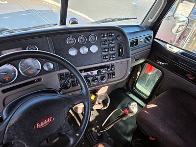 2018 Peterbilt 389
