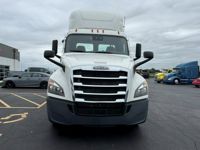 2021 Freightliner CASCADIA 126
