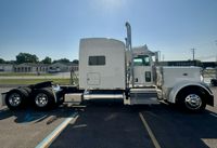 2022 Peterbilt 389
