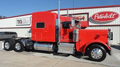 2017 Peterbilt 389