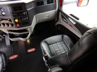 2023 Peterbilt 579