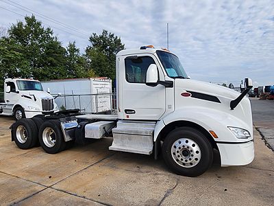 2023 Peterbilt 579