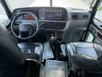 2023 Peterbilt 389