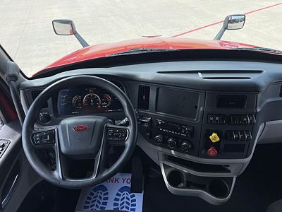 2023 Peterbilt 579
