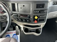 2023 Peterbilt 579