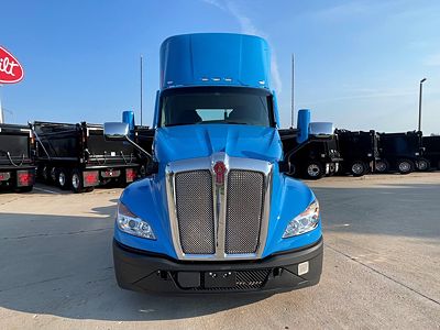 2023 Kenworth T680