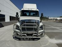 2020 Freightliner CASCADIA 125