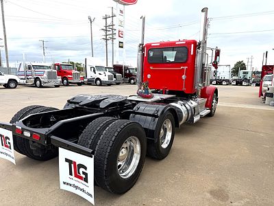 2023 Peterbilt 389