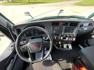 2023 Kenworth T680