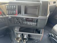 2022 Volvo VNL64T860