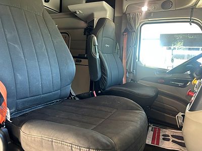 2021 Peterbilt 579
