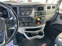 2023 Peterbilt 579