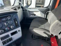 2021 Freightliner CASCADIA 126