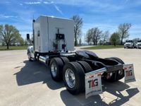 2022 Peterbilt 567