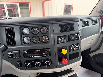 2022 Peterbilt 567
