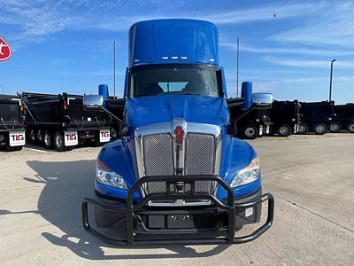 2023 Kenworth T680