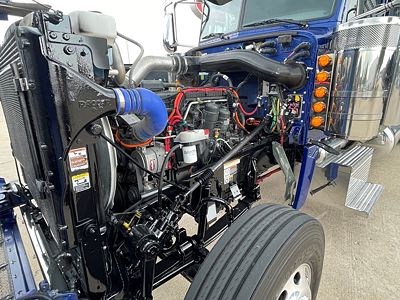 2024 Peterbilt 389