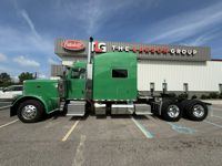 2023 Peterbilt 389
