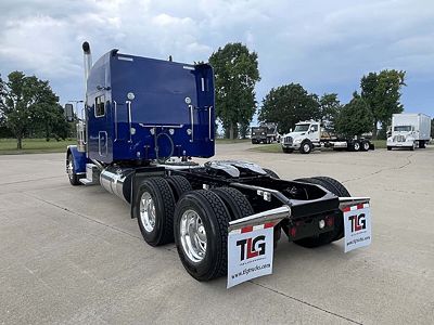 2024 Peterbilt 389