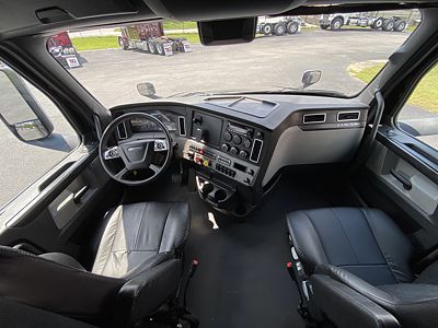 2023 Freightliner CASCADIA 126