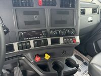 2022 Kenworth T880