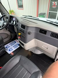 2020 Peterbilt 579